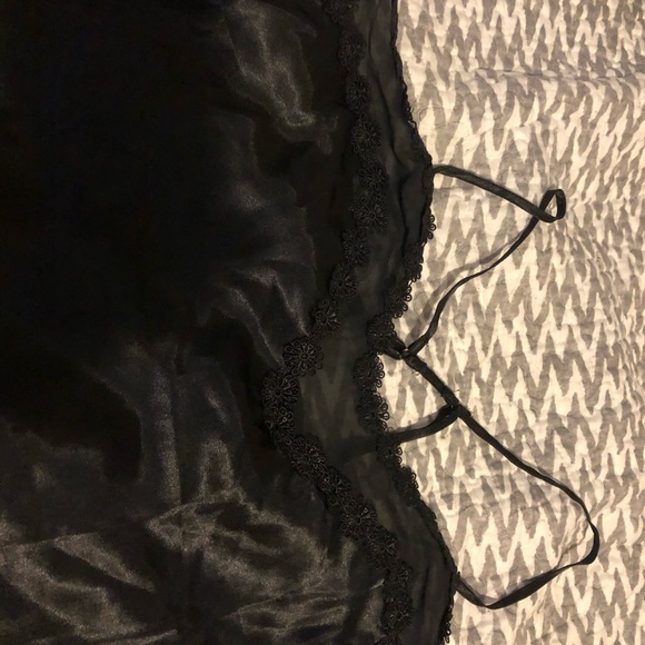 Lingerie - Picture 4 of 4